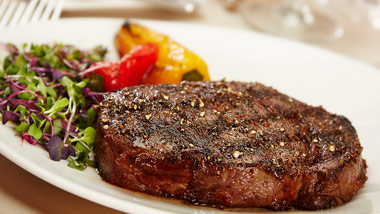 Steak and Argula Salad with grilled peppers