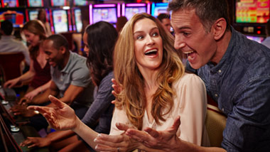 couple winning at slots at River City Casino